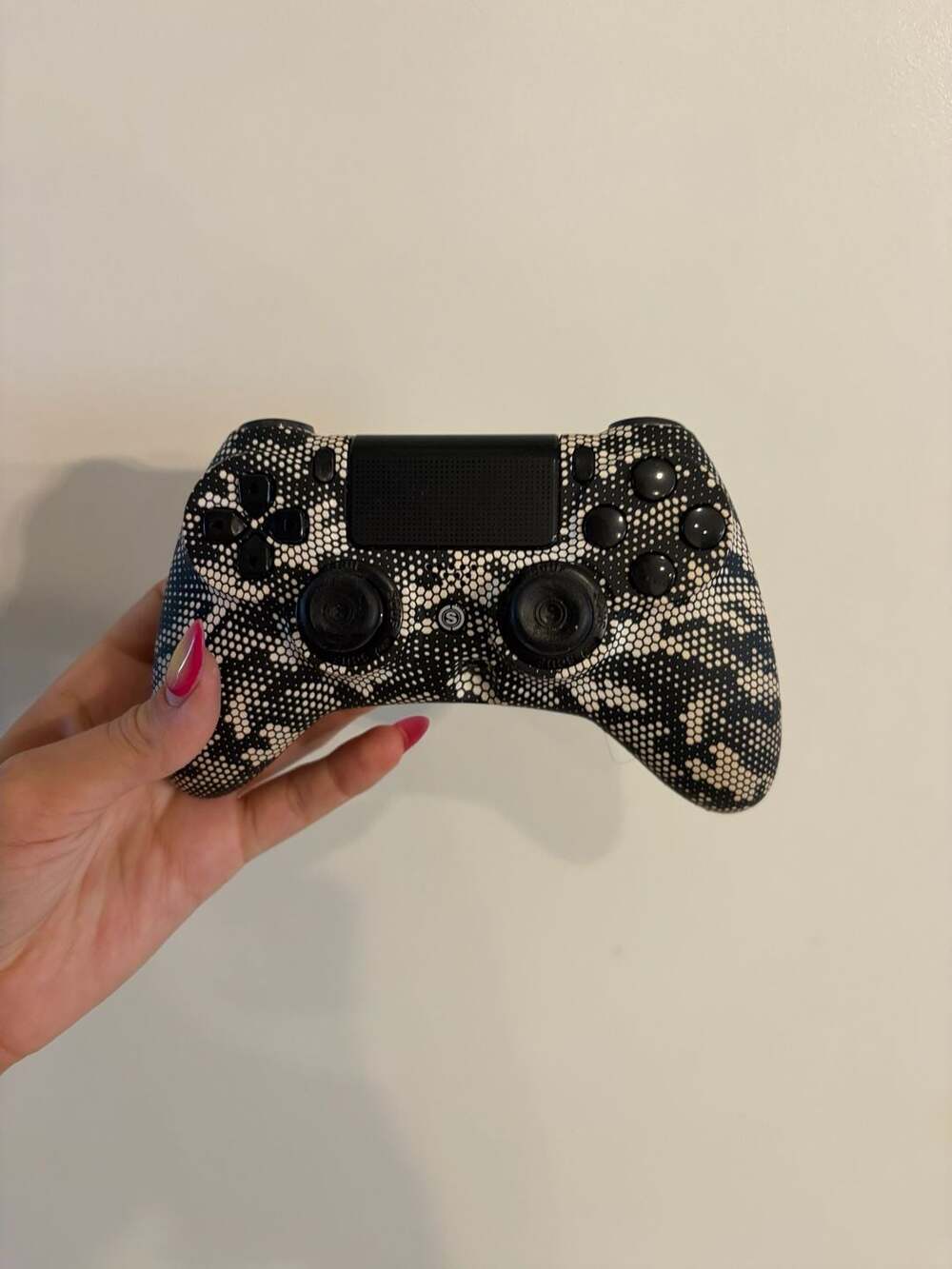 SCUF Impact Wireless Performance Controller for PlayStation 4 with Honeycomb She